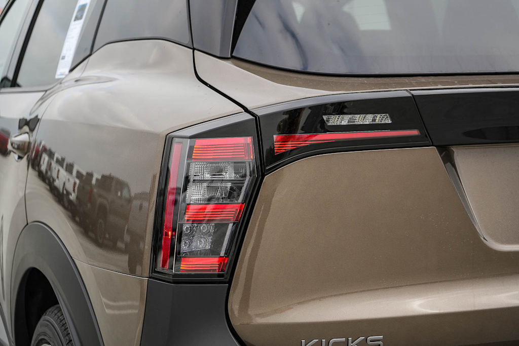 Thumbnail: 2026 Nissan Kicks - 20