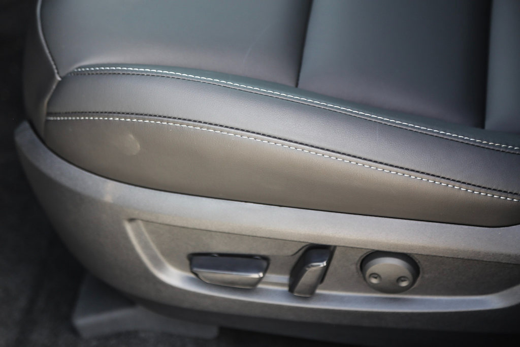 Thumbnail: 2025 INFINITI QX50 - 24