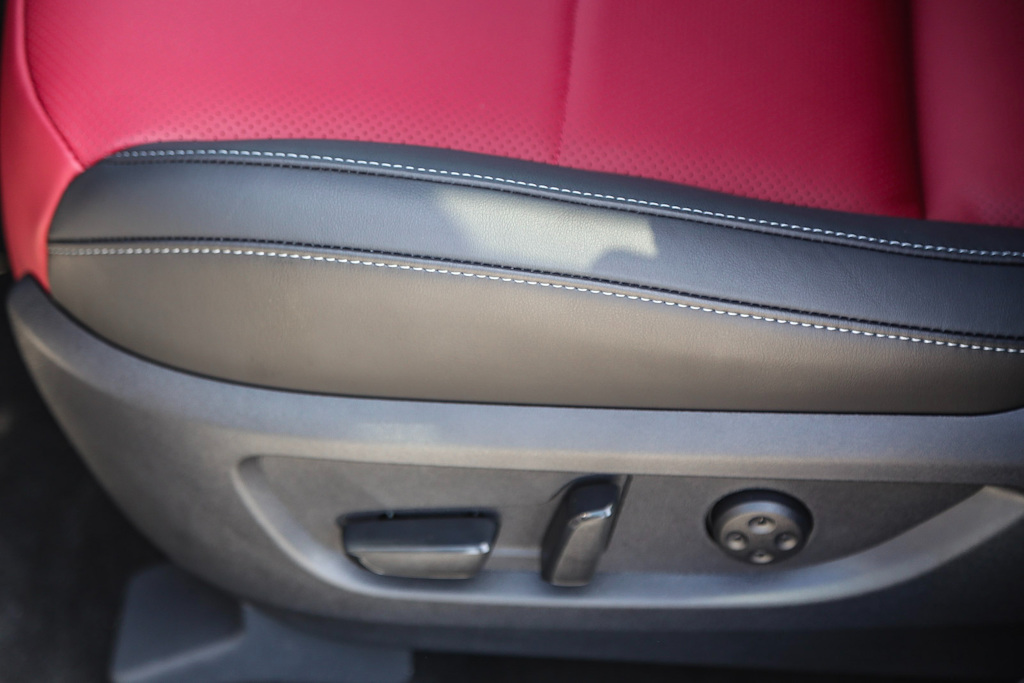 2025 INFINITI QX50 Sport - Photo 25