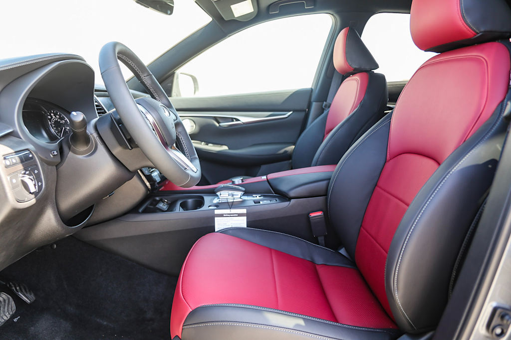 2025 INFINITI QX50 Sport - Photo 10