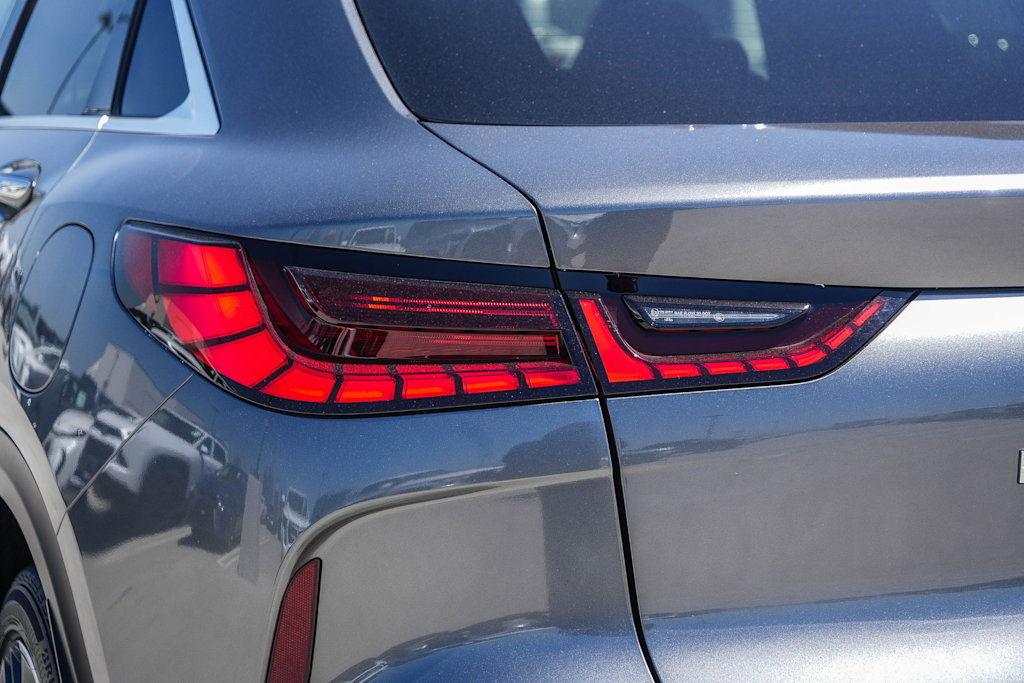 Thumbnail: 2025 INFINITI QX55 - 21