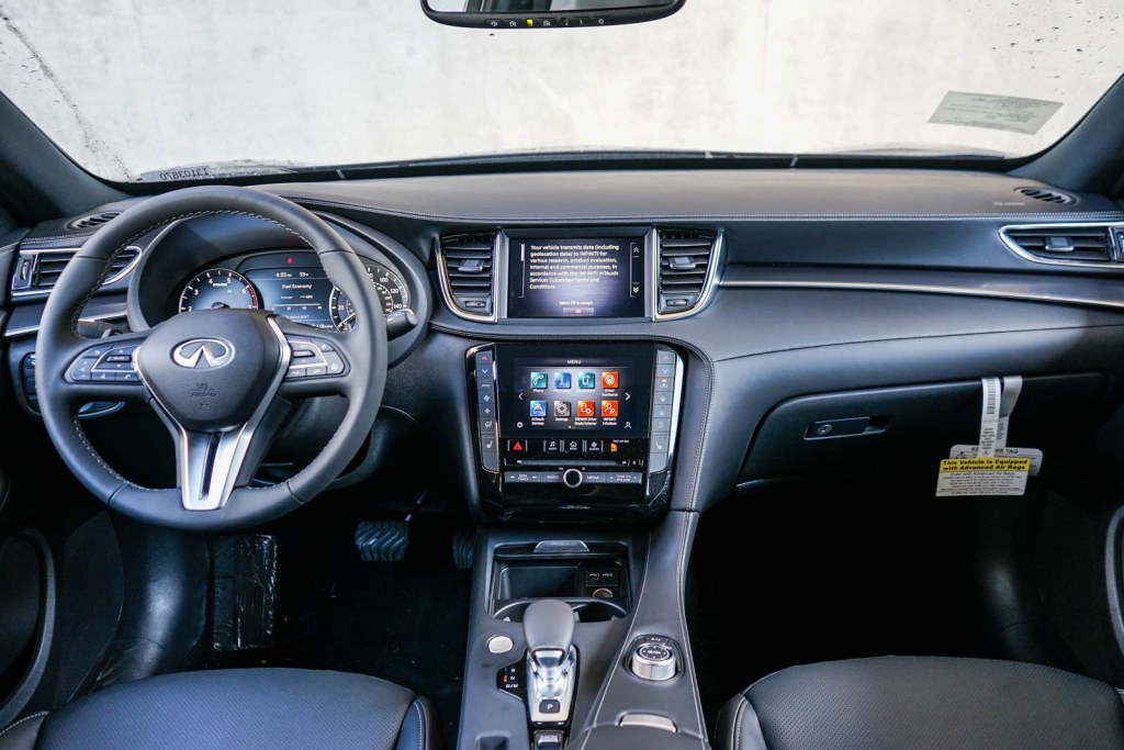 2023 INFINITI QX55 Luxe 3