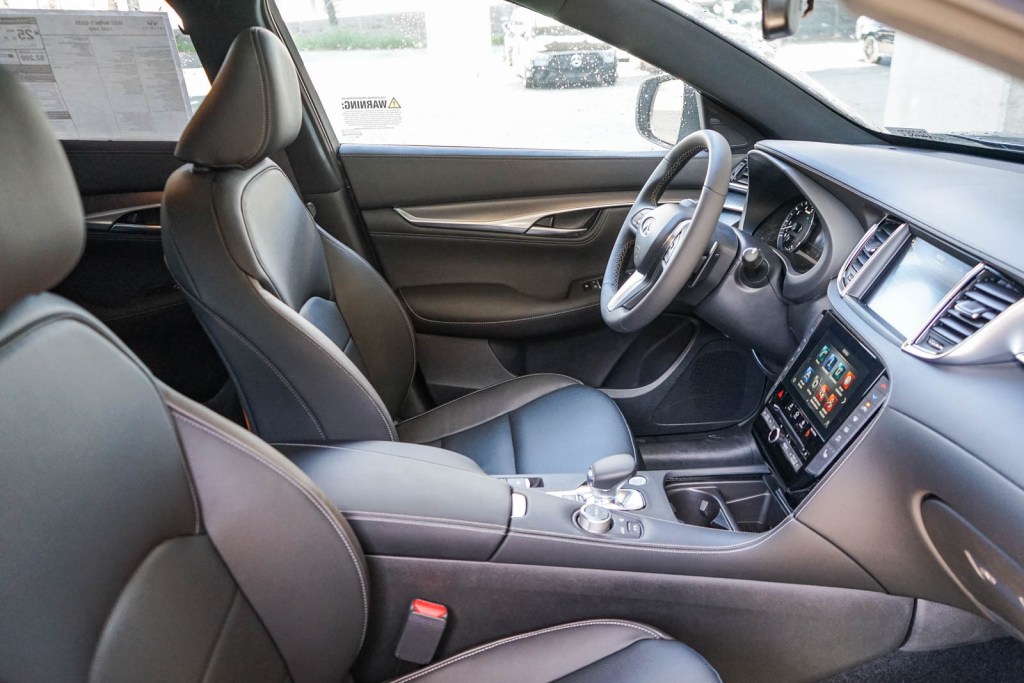 2023 INFINITI QX55 Luxe 10