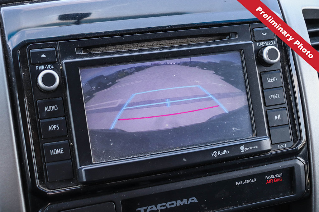 Thumbnail: 2015 Toyota Tacoma - 10