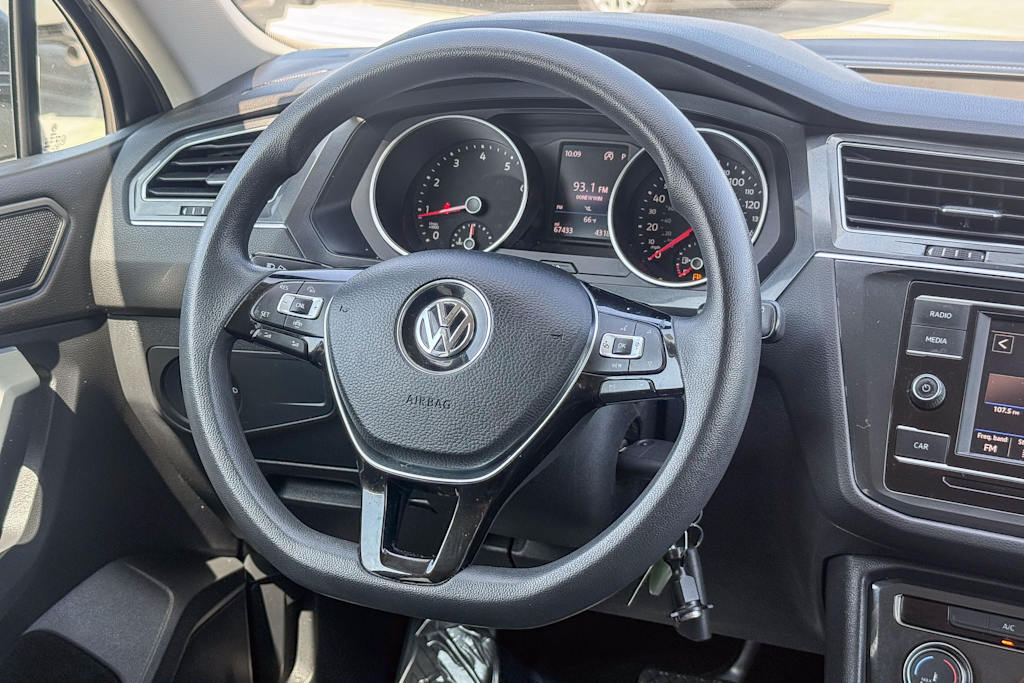 Thumbnail: 2019 Volkswagen Tiguan - 9