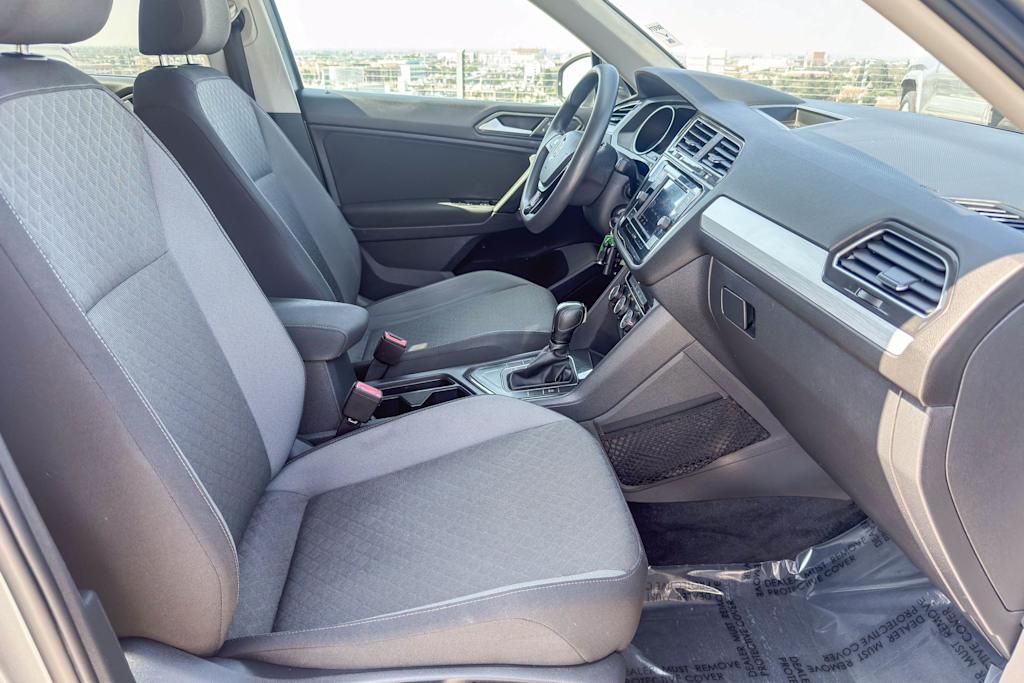 Thumbnail: 2019 Volkswagen Tiguan - 10