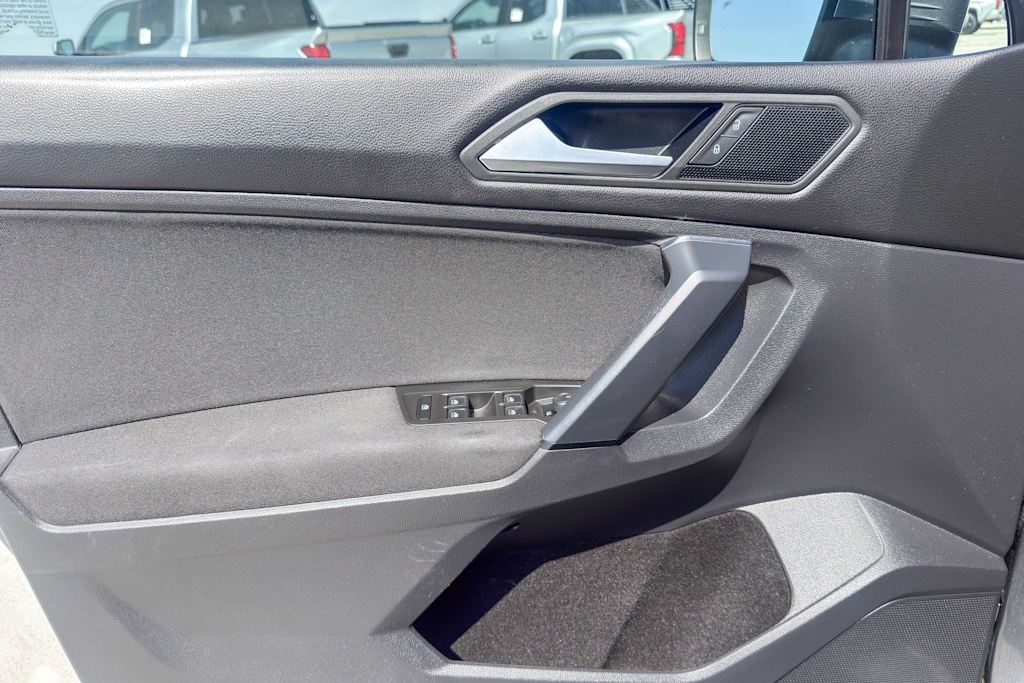 Thumbnail: 2019 Volkswagen Tiguan - 22