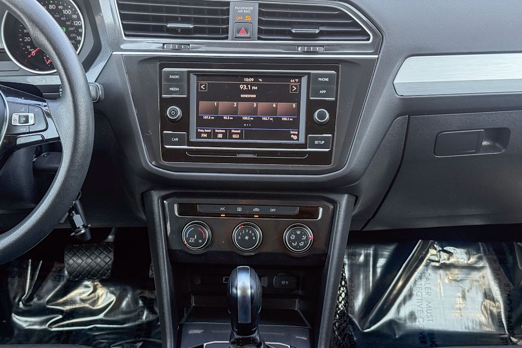 Thumbnail: 2019 Volkswagen Tiguan - 13