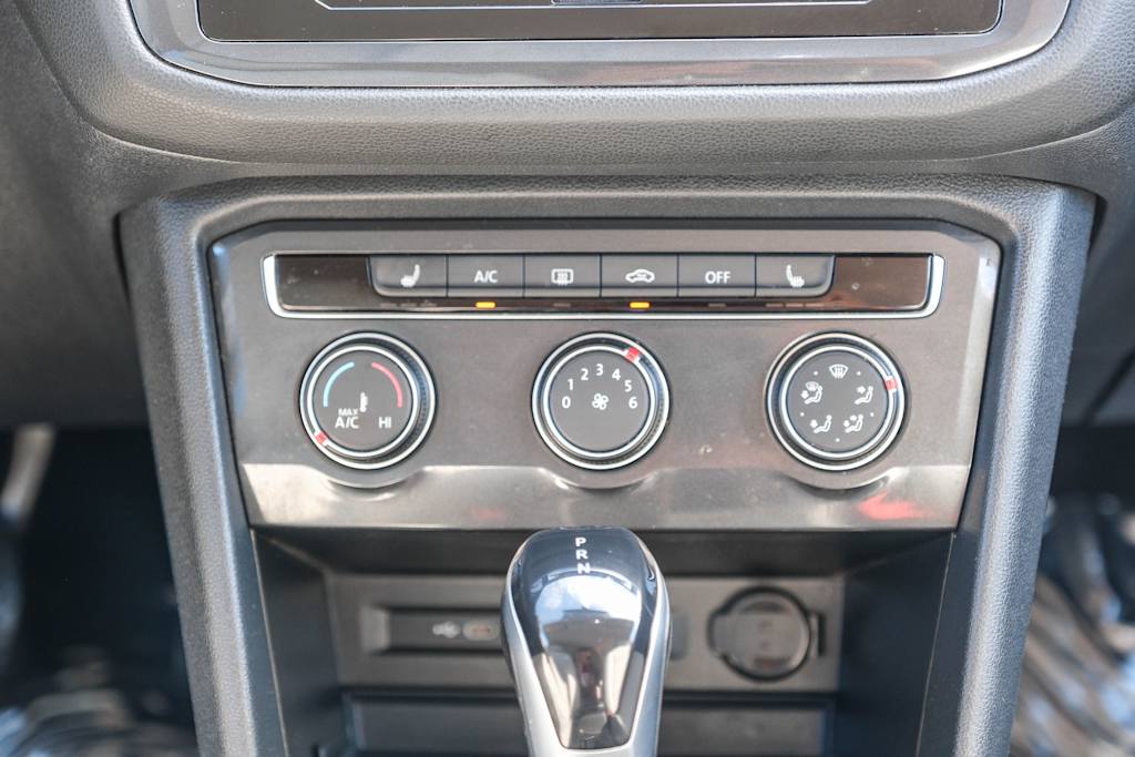 Thumbnail: 2022 Volkswagen Tiguan - 22