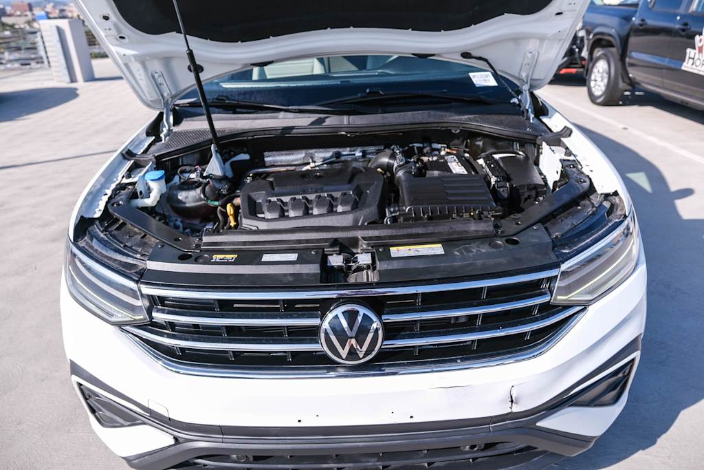 Thumbnail: 2022 Volkswagen Tiguan - 9