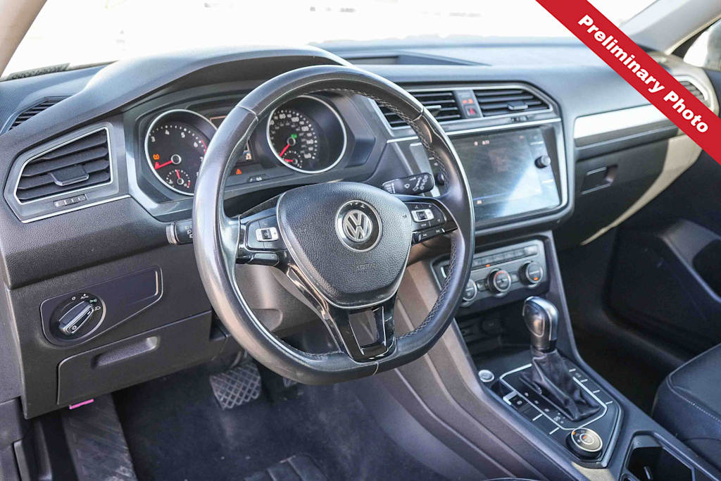 Thumbnail: 2020 Volkswagen Tiguan - 2