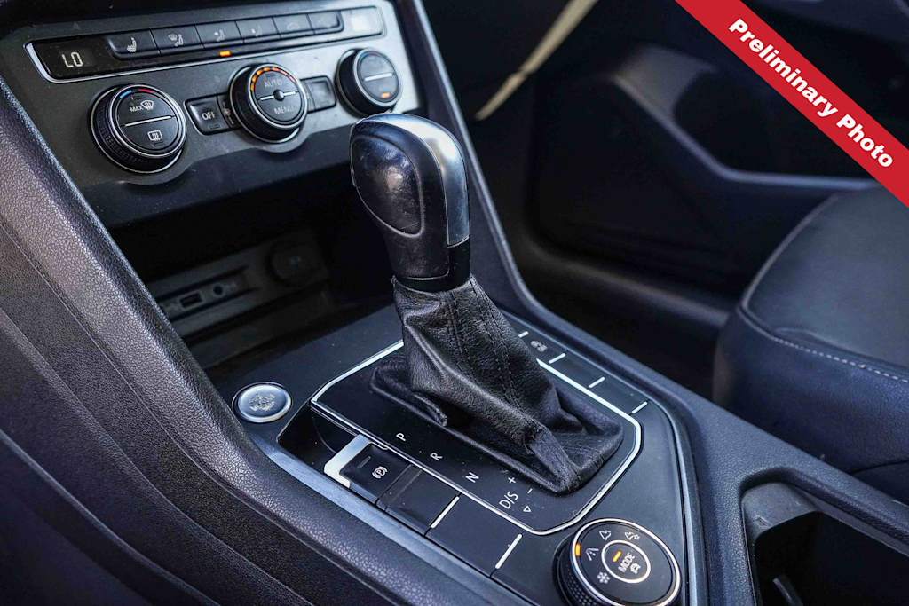 Thumbnail: 2020 Volkswagen Tiguan - 10