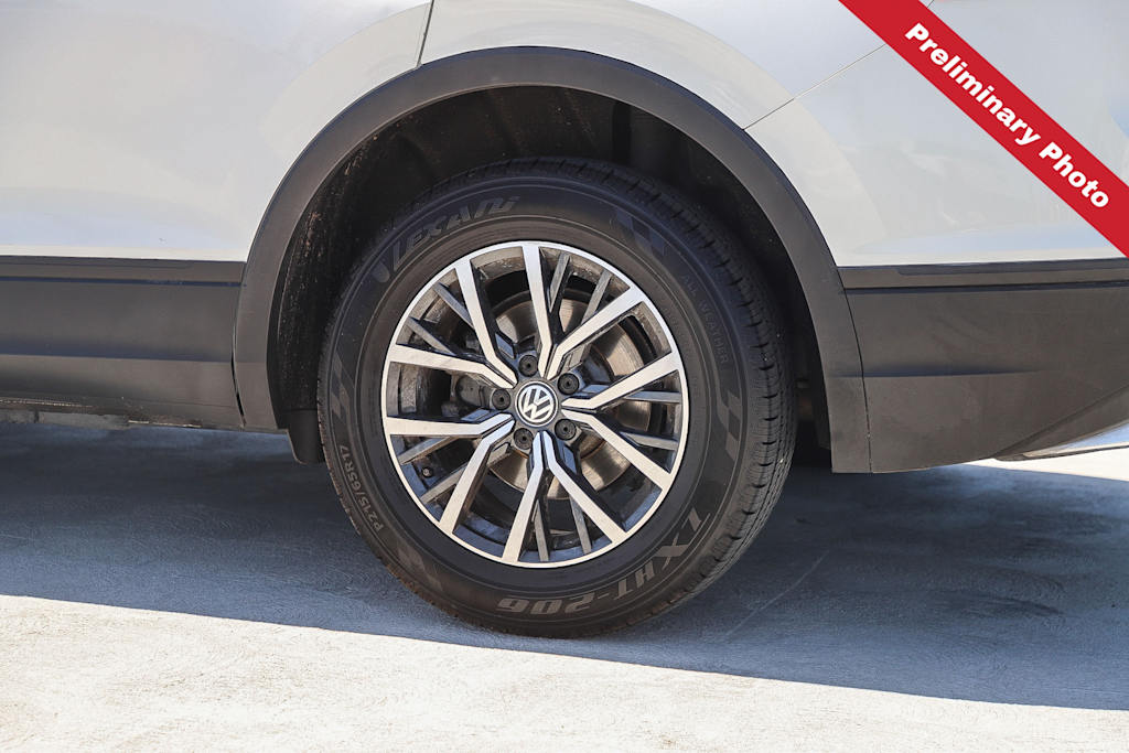 Thumbnail: 2019 Volkswagen Tiguan - 18
