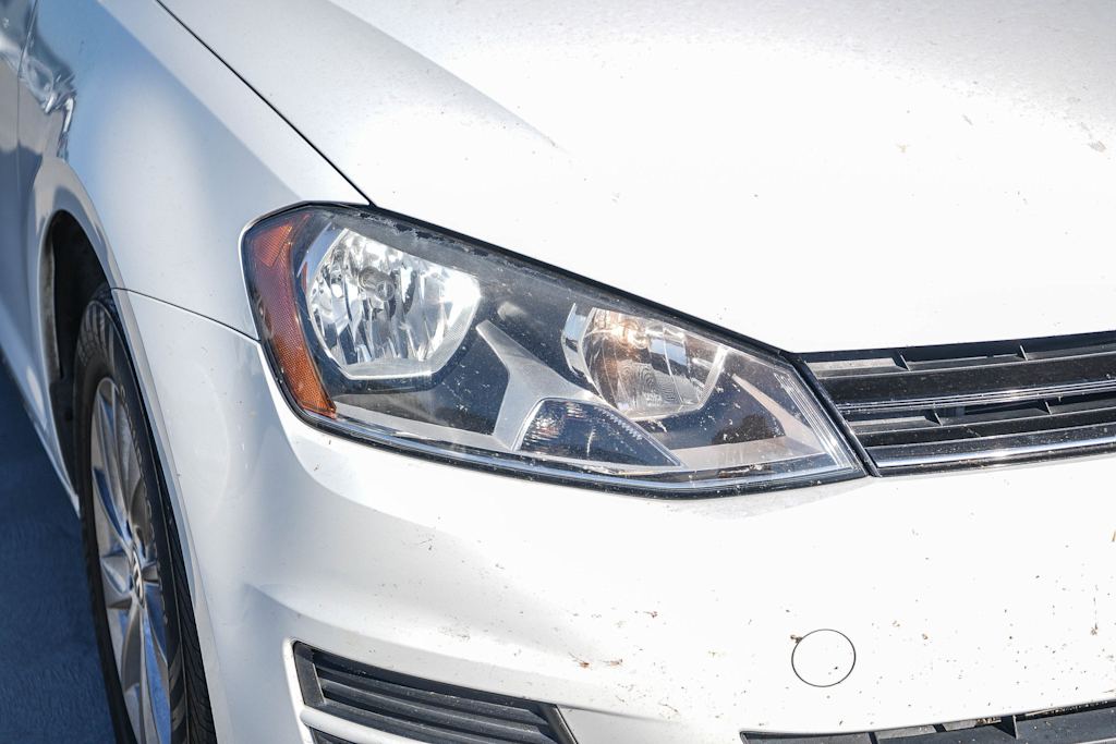 Thumbnail: 2016 Volkswagen Golf - 14