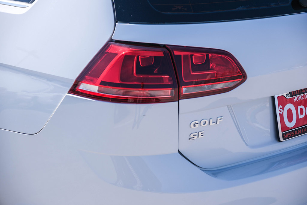Thumbnail: 2017 Volkswagen Golf - 18
