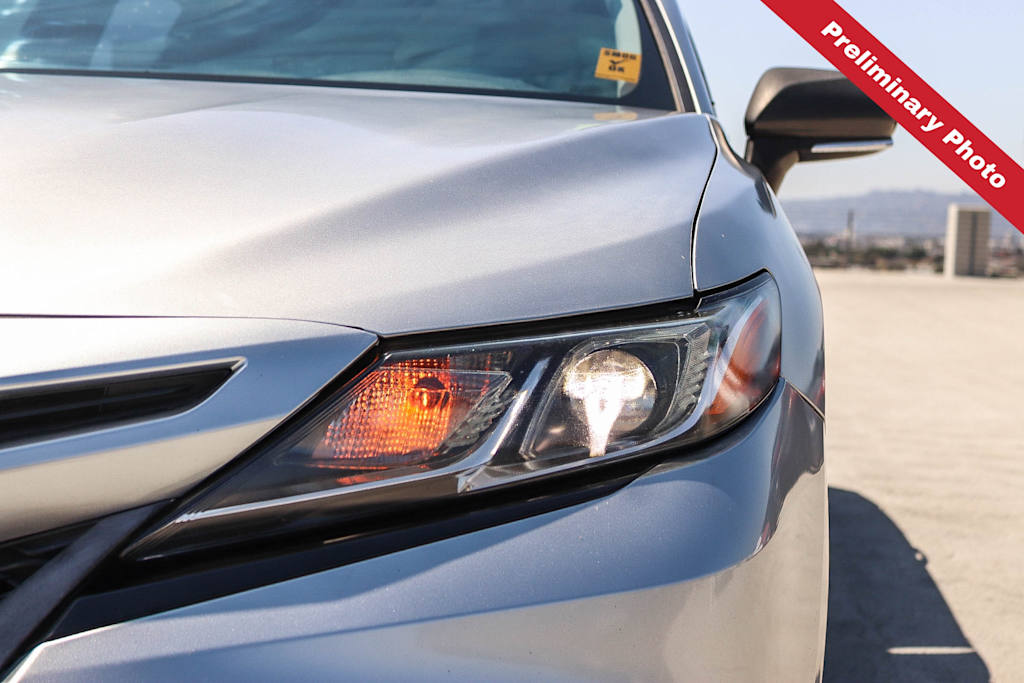 Thumbnail: 2018 Toyota Camry - 17