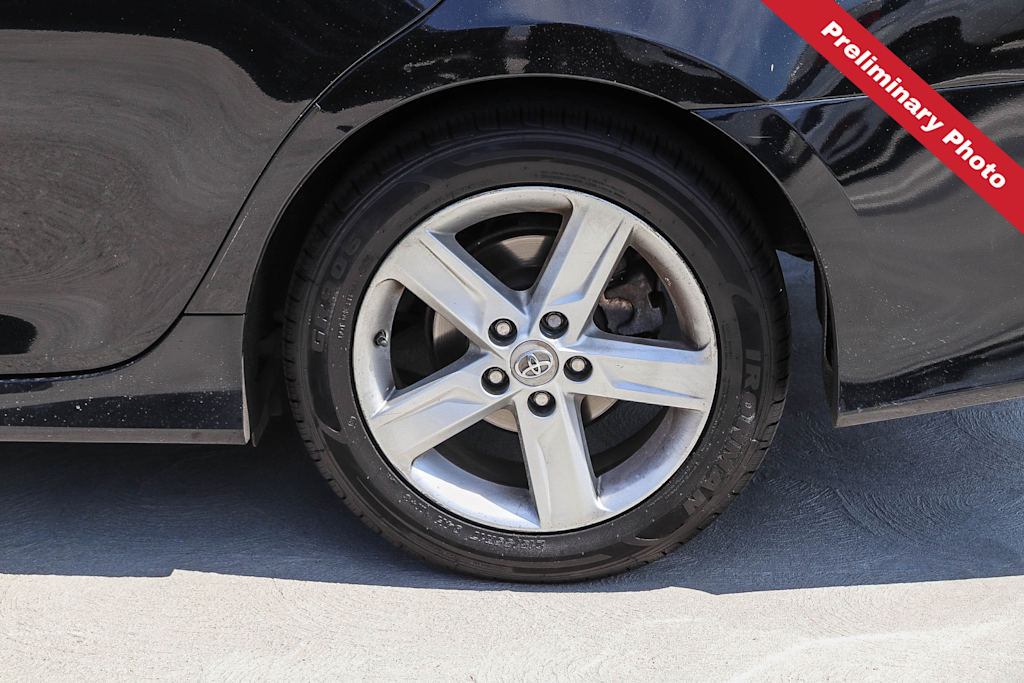 Thumbnail: 2013 Toyota Camry - 18