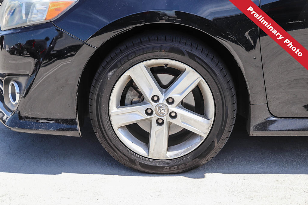 Thumbnail: 2013 Toyota Camry - 6