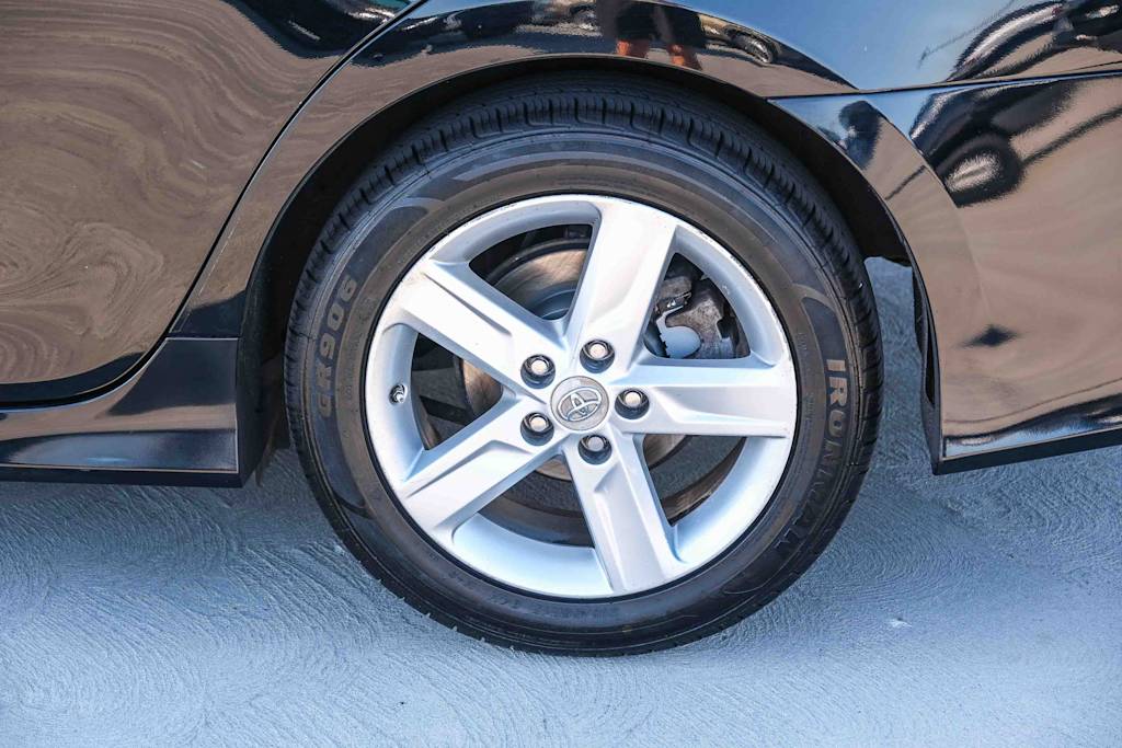 Thumbnail: 2013 Toyota Camry - 7