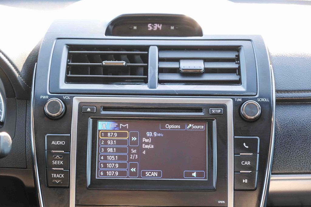 Thumbnail: 2013 Toyota Camry - 24