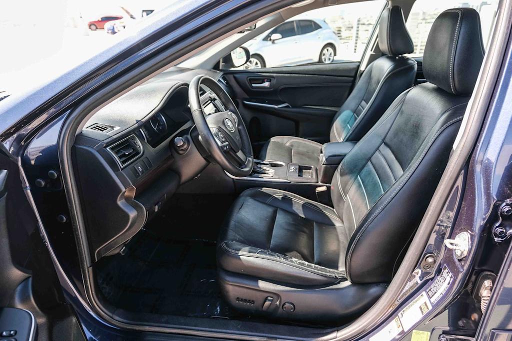 Thumbnail: 2017 Toyota Camry - 10