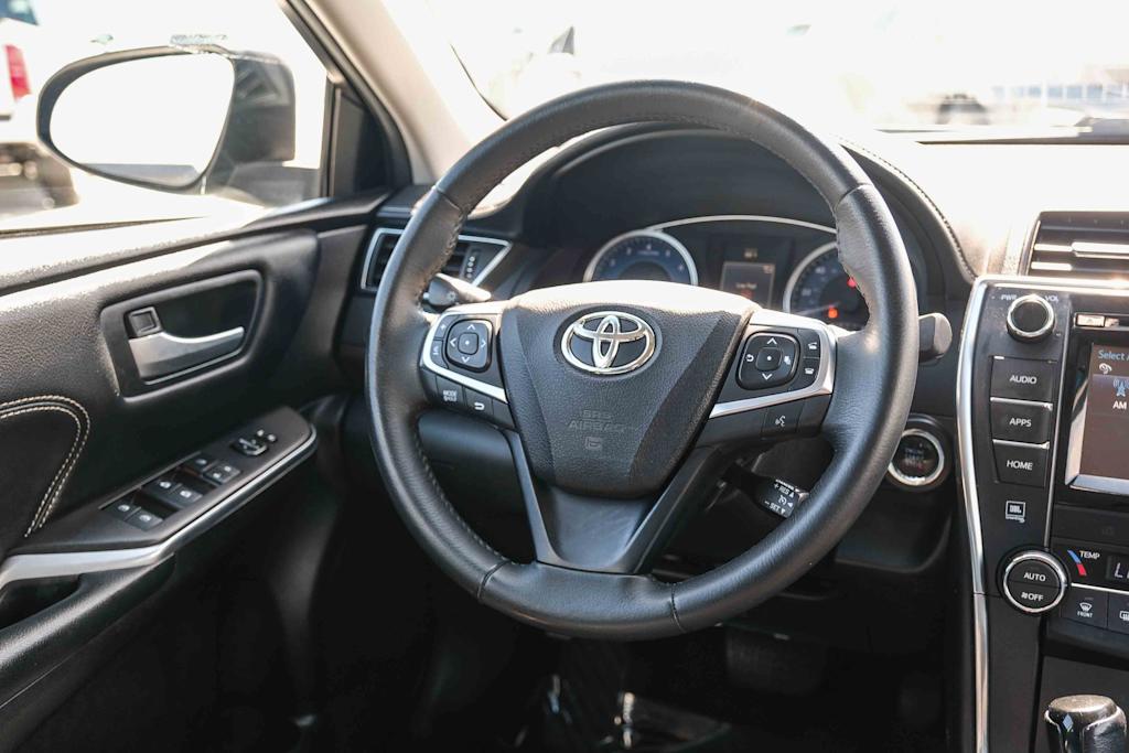 Thumbnail: 2017 Toyota Camry - 8