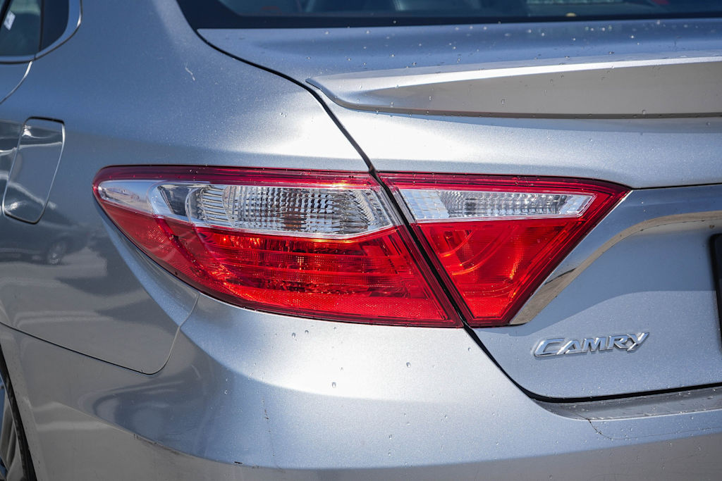 Thumbnail: 2015 Toyota Camry - 19