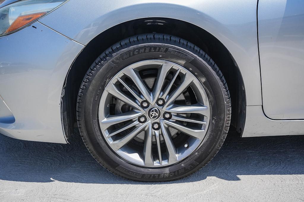 Thumbnail: 2015 Toyota Camry - 20