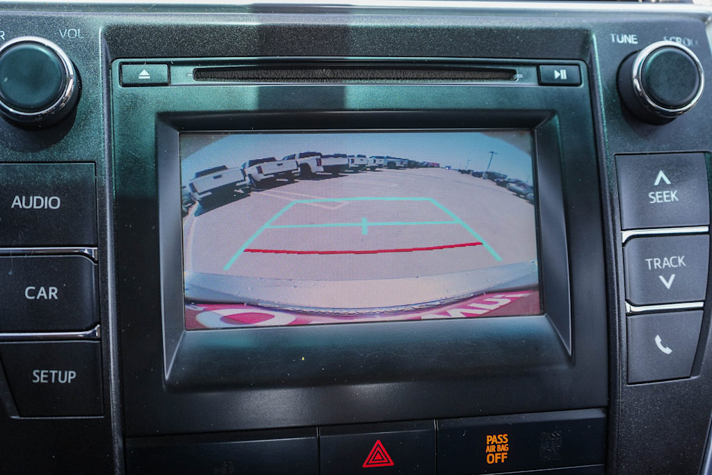 Thumbnail: 2015 Toyota Camry - 24