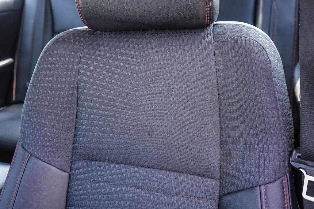 Thumbnail: 2015 Toyota Camry - 25