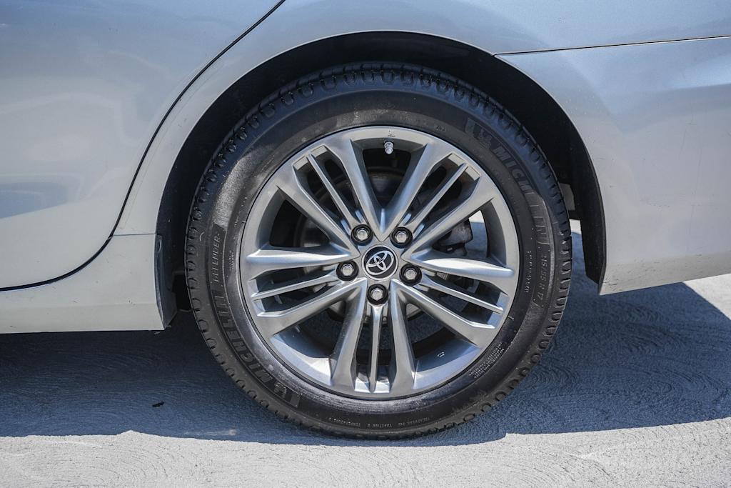 Thumbnail: 2015 Toyota Camry - 6