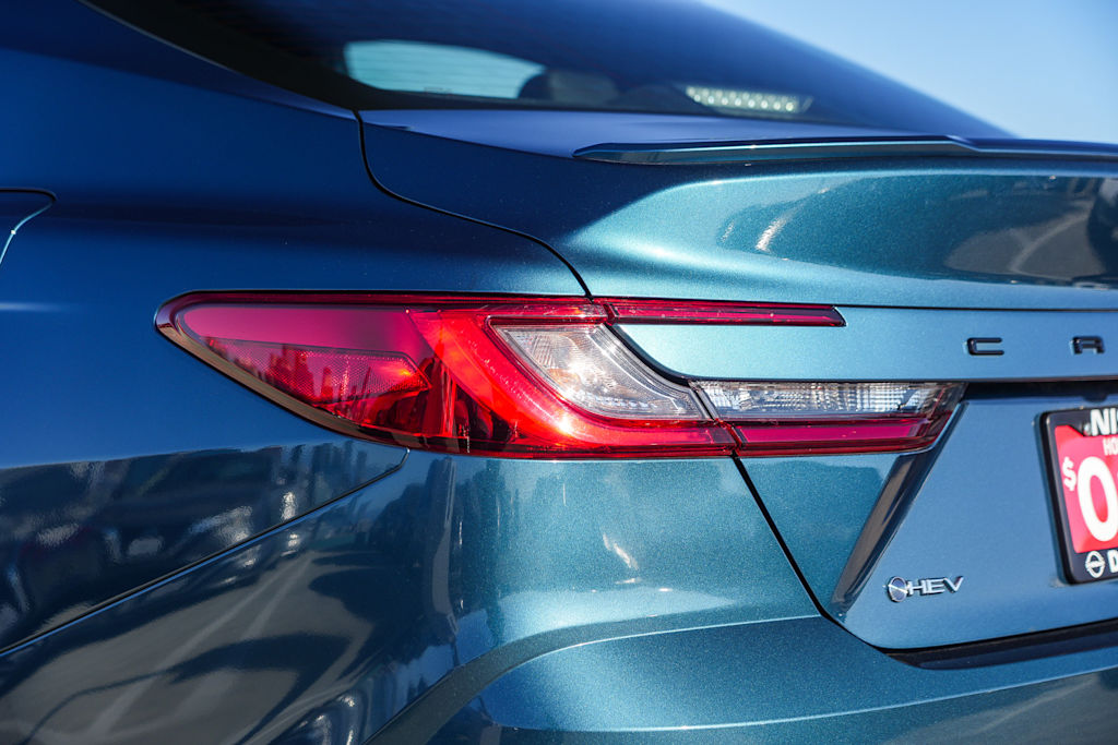 Thumbnail: 2025 Toyota Camry - 18