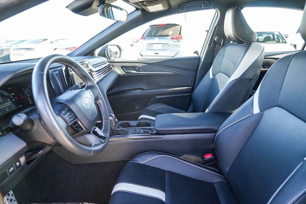 Thumbnail: 2025 Toyota Camry - 10