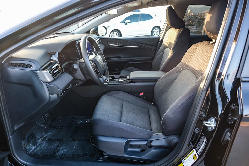 Thumbnail: 2025 Toyota Camry - 10