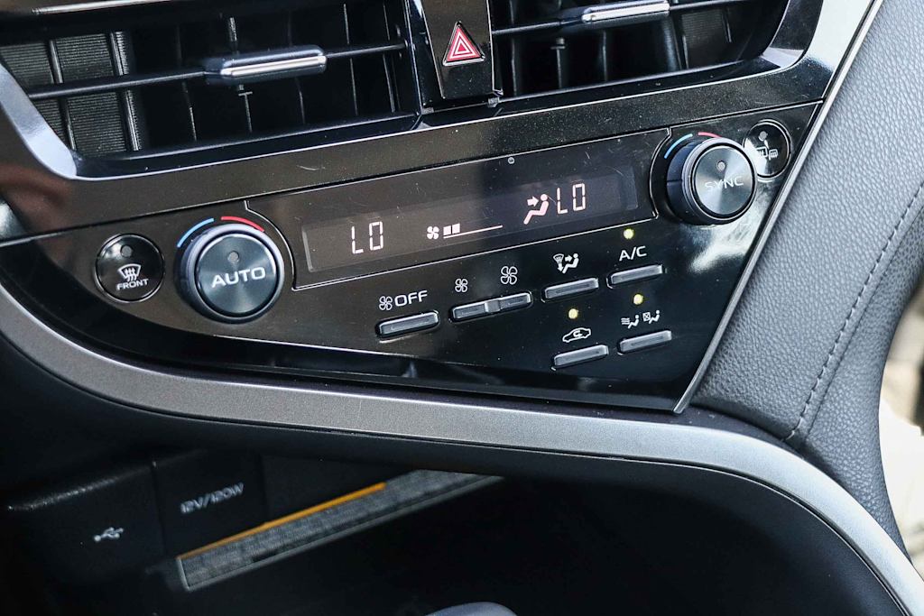 Thumbnail: 2021 Toyota Camry - 26