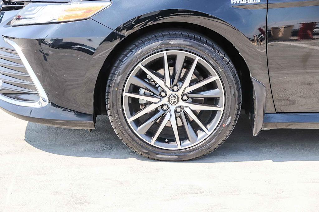 Thumbnail: 2021 Toyota Camry - 6