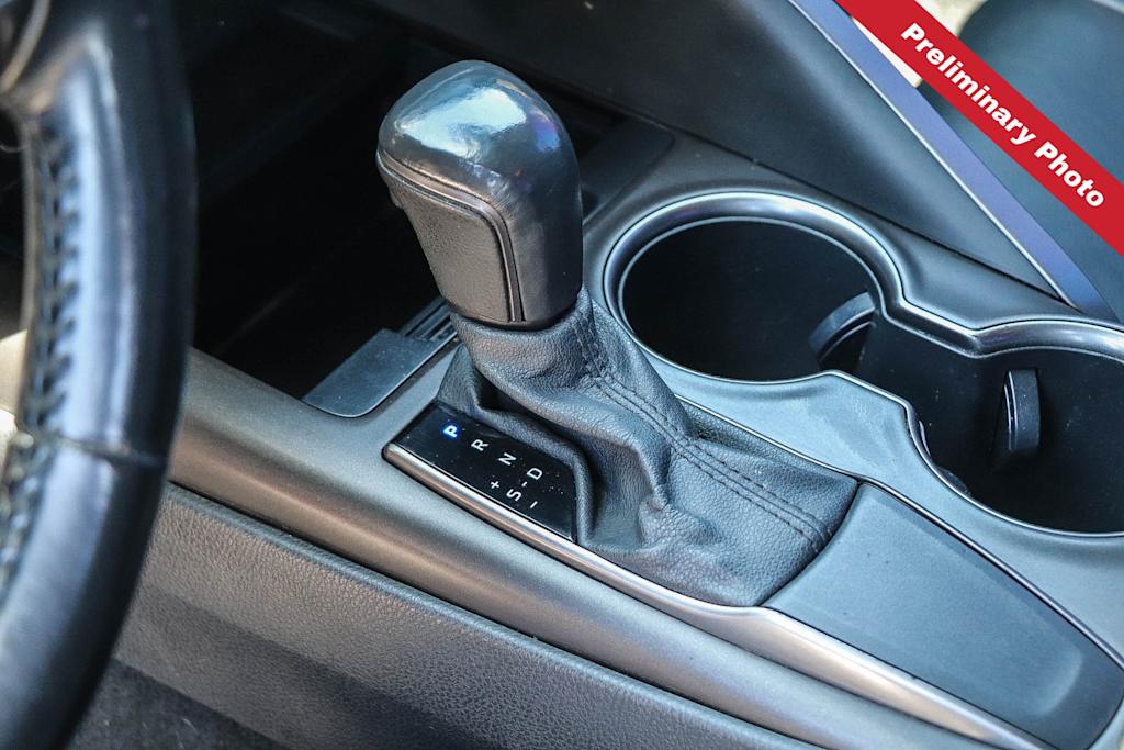 Thumbnail: 2021 Toyota Camry - 10