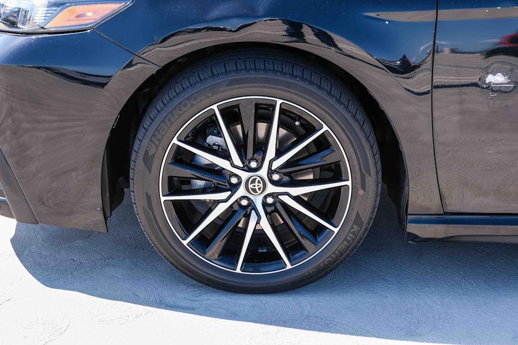 Thumbnail: 2023 Toyota Camry - 20