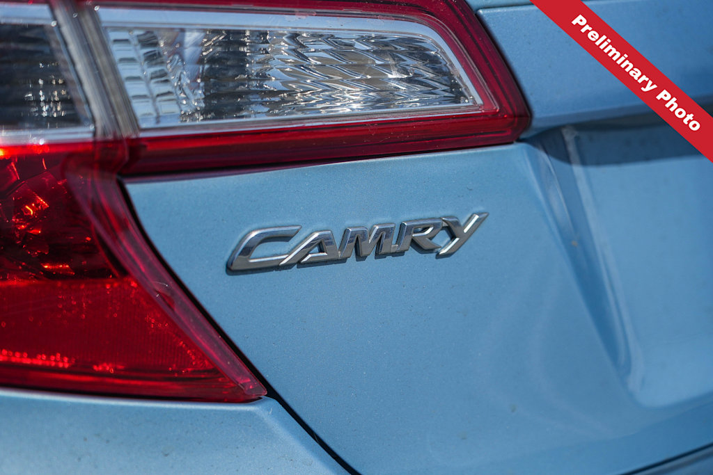 Thumbnail: 2013 Toyota Camry - 18