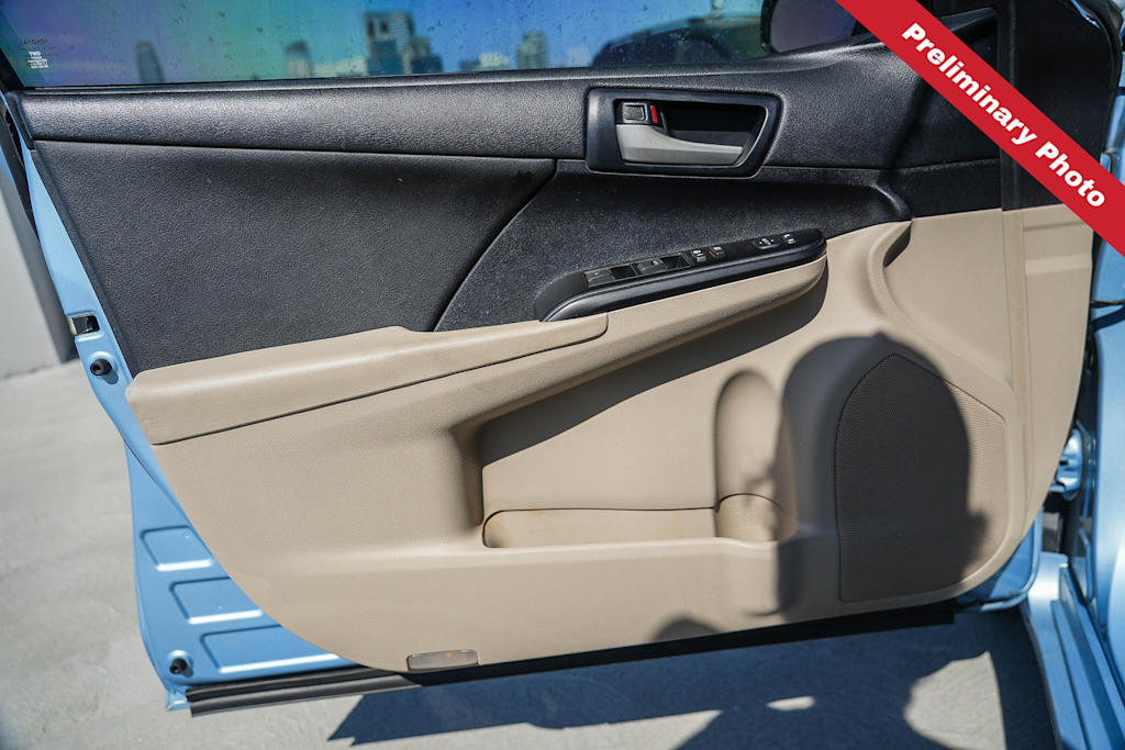 Thumbnail: 2013 Toyota Camry - 20