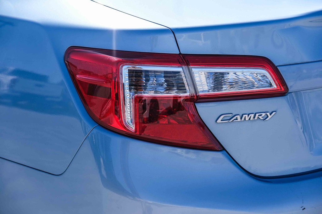Thumbnail: 2013 Toyota Camry - 19