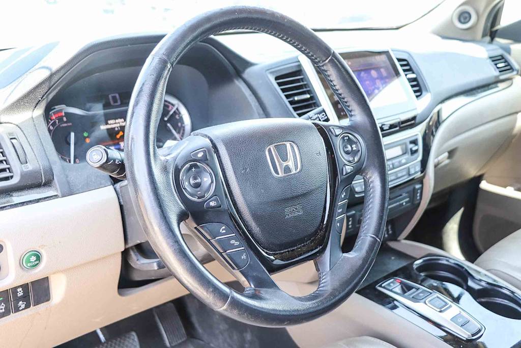 Thumbnail: 2017 Honda Pilot - 2