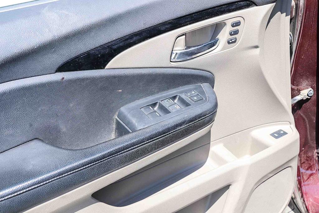 Thumbnail: 2017 Honda Pilot - 21