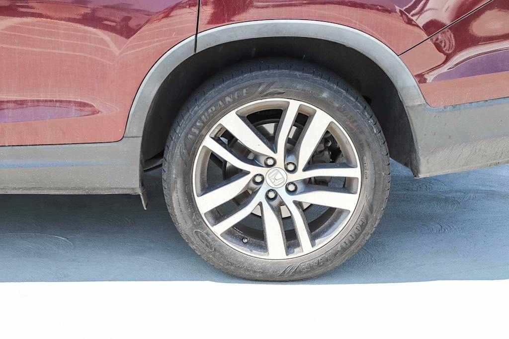 Thumbnail: 2017 Honda Pilot - 19