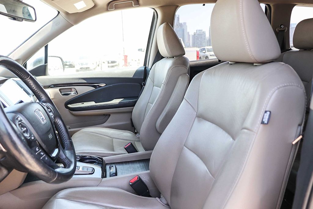 Thumbnail: 2017 Honda Pilot - 7
