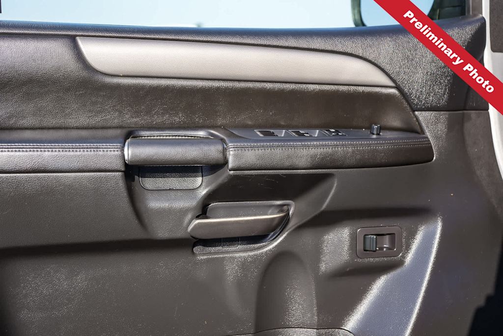 Thumbnail: 2013 Nissan Armada - 18