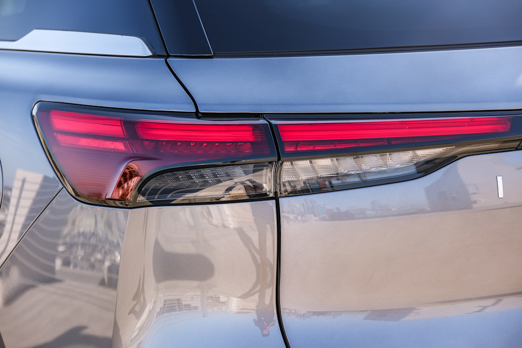 Thumbnail: 2026 INFINITI QX60 - 17