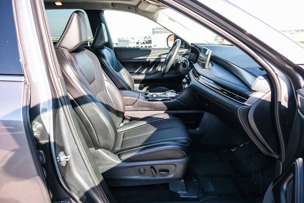 Thumbnail: 2026 INFINITI QX60 - 9
