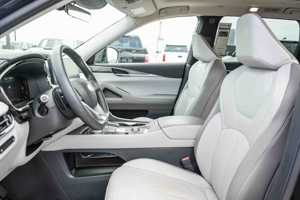 Thumbnail: 2026 INFINITI QX60 - 9