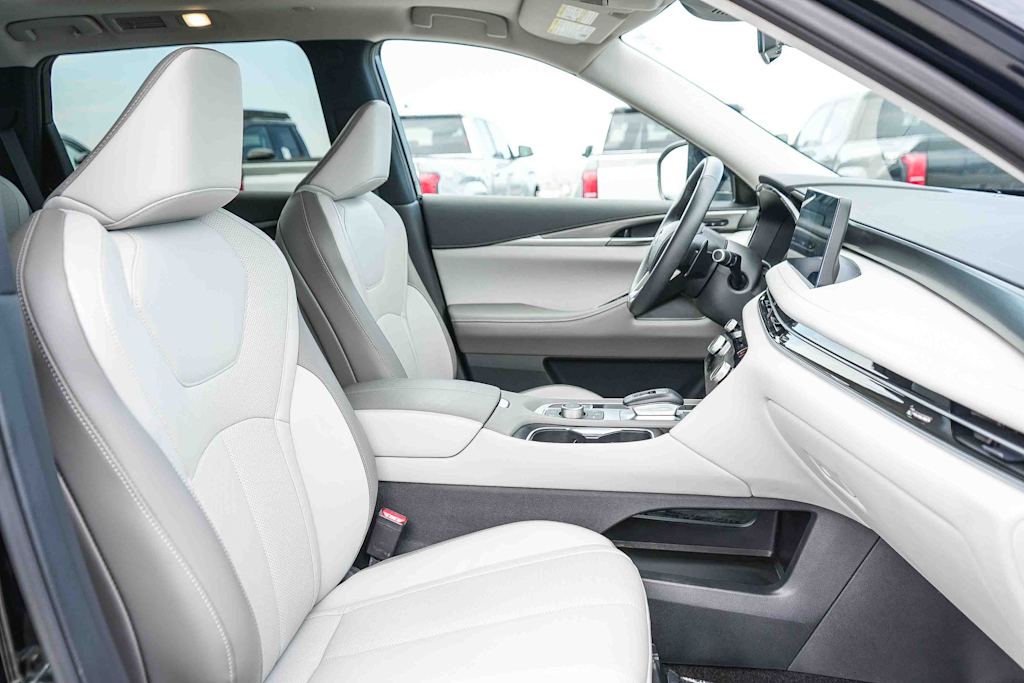 Thumbnail: 2026 INFINITI QX60 - 8